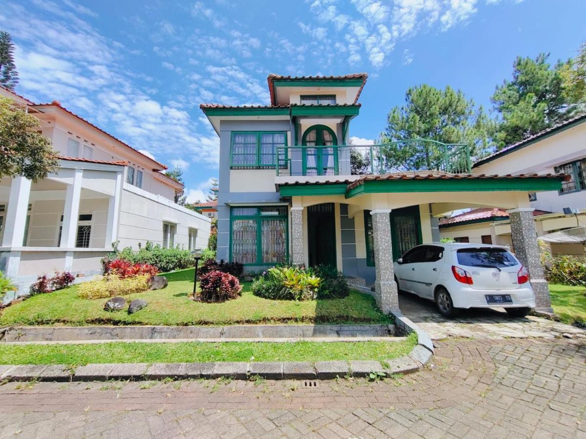 Villa Semesta Cikundul Extérieur photo