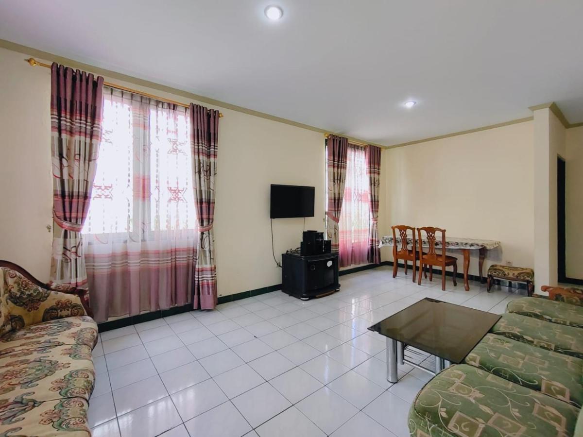 Villa Semesta Cikundul Extérieur photo