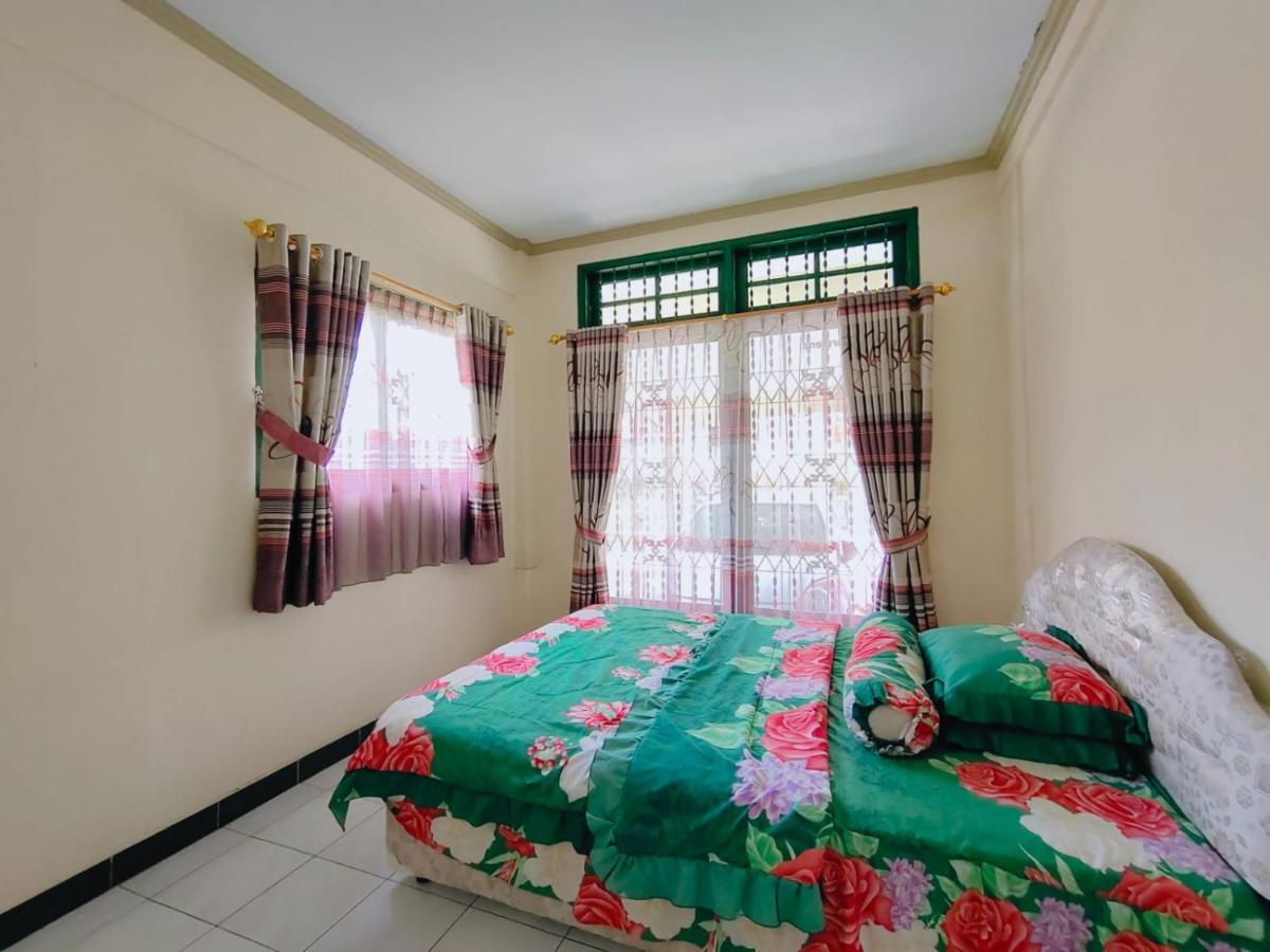 Villa Semesta Cikundul Extérieur photo