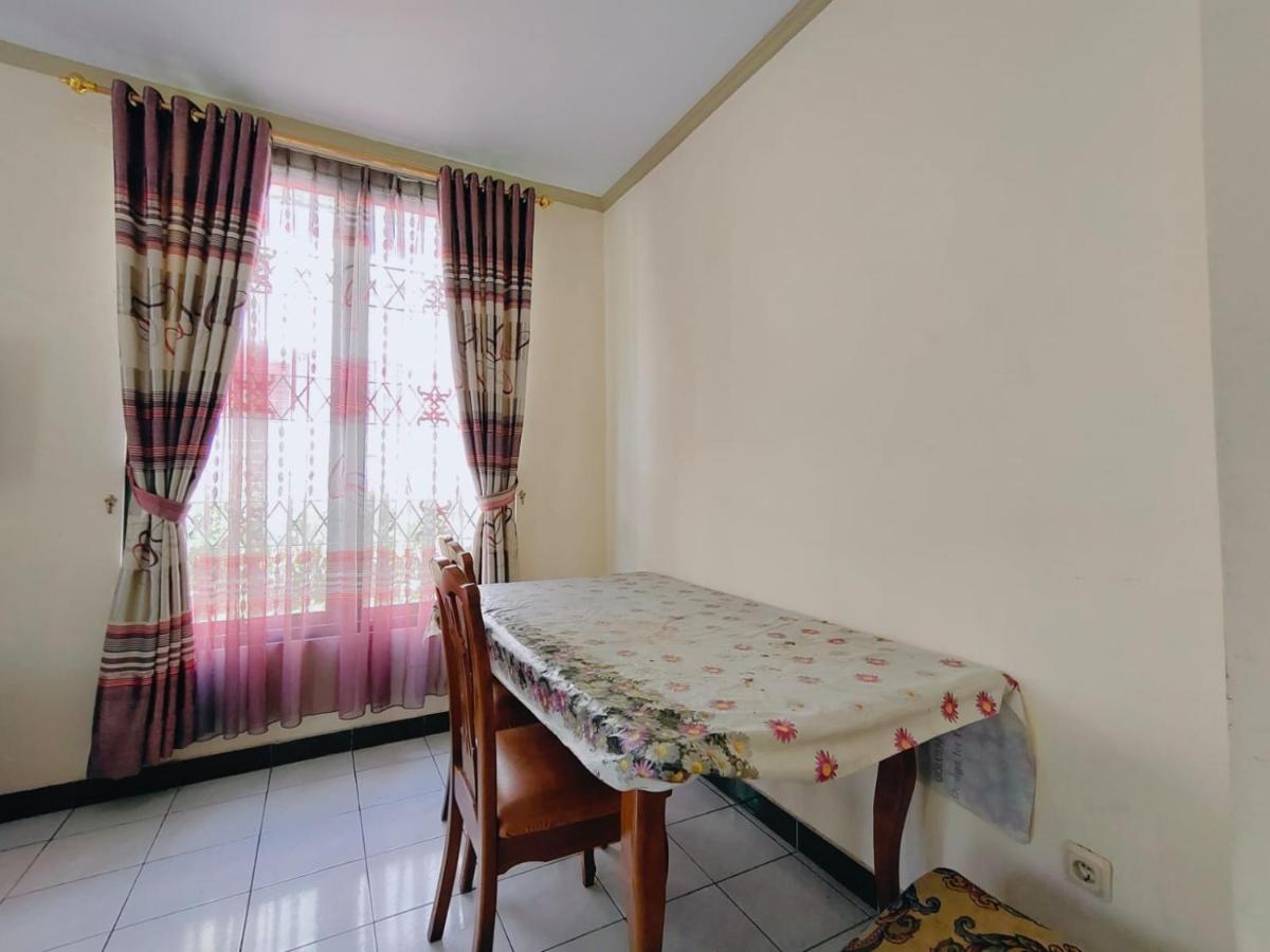 Villa Semesta Cikundul Extérieur photo